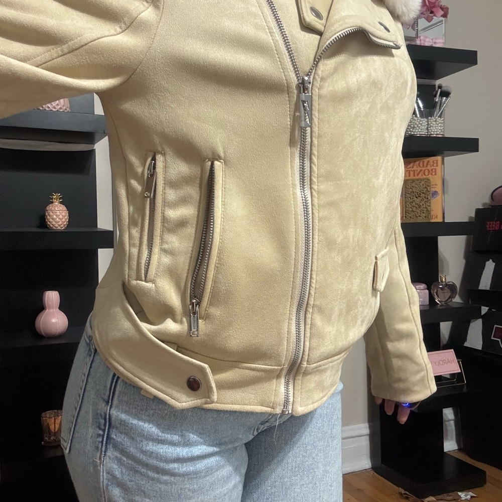 Source Unknown Cream Leather Jacket With Faux Fur… - image 3